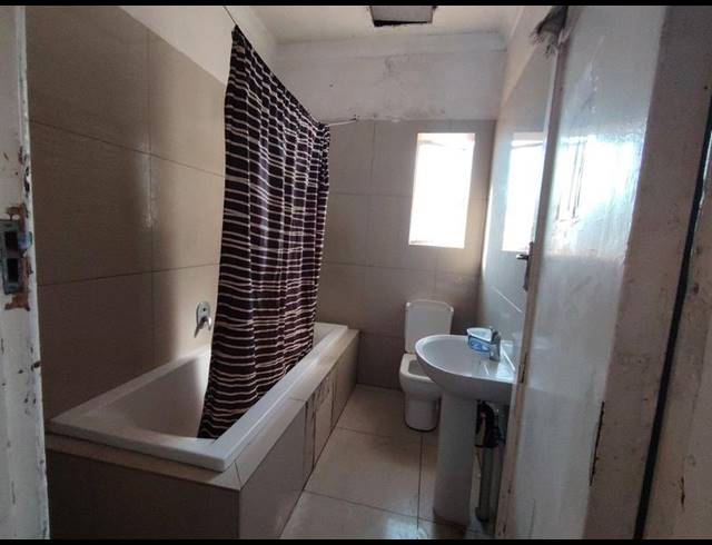 6 BEDROOM HOUSE FOR SALE IN REGENTS PARK